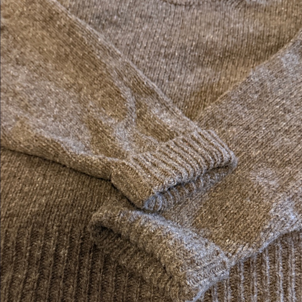 Women’s brown Sweater Babaa